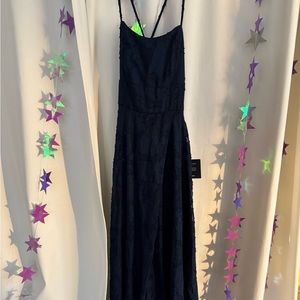BRAND NEW WITH TAGS Lulus Let There Be Romance Navy Blue Floral Maxi Dress